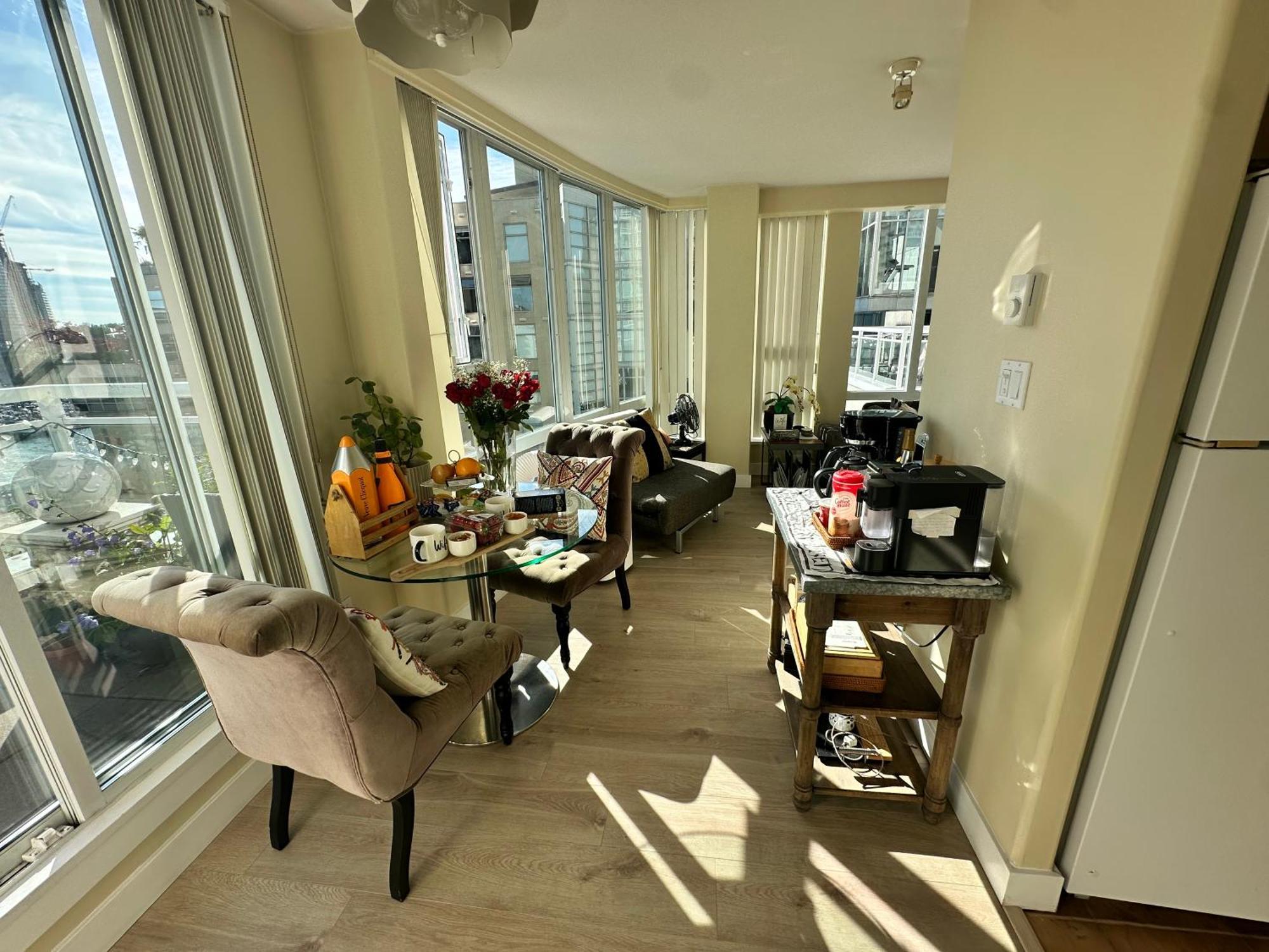 Penthouses Of Ave * Vancouver